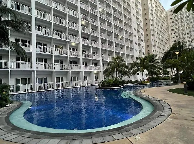 Aparthotel Yam Staycation Shore Residences 4*