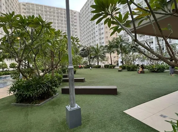 Yam Staycation Shore Residences Aparthotel 4*